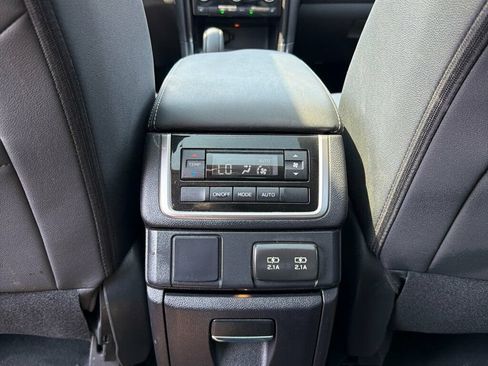 Used 2022 Subaru Ascent Onyx Edition AWD/4WD image 18