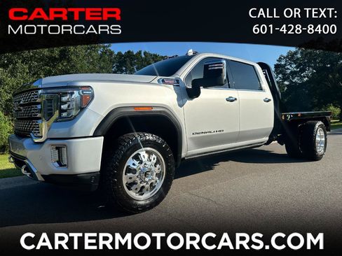 Used 2020 GMC Sierra 3500 Denali w/ Denali Ultimate Package AWD/4WD image 1