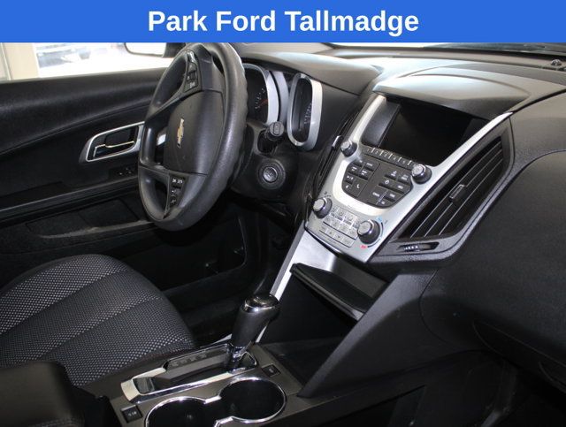 Used 2017 Chevrolet Equinox LS FWD image 22
