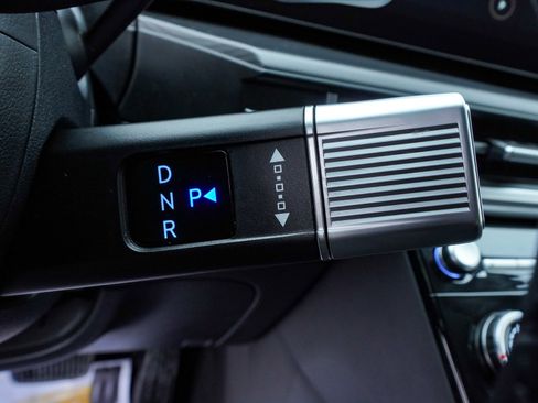 Used 2025 Hyundai Santa Fe SE image 30