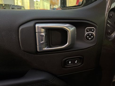 Certified 2021 Jeep Wrangler Unlimited Sahara image 3