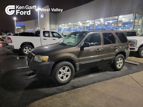 Used 2007 Ford Escape XLT image 1