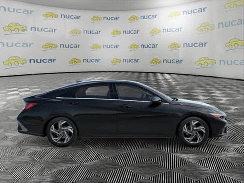 New 2026 Hyundai Elantra Limited FWD image 7