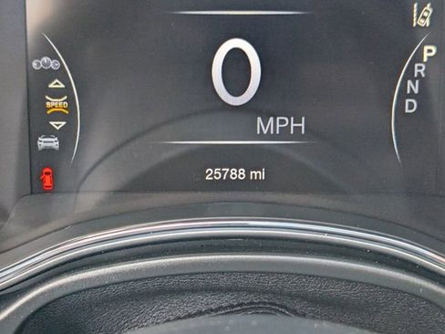 Used 2022 Jeep Grand Cherokee Laredo X AWD/4WD image 17