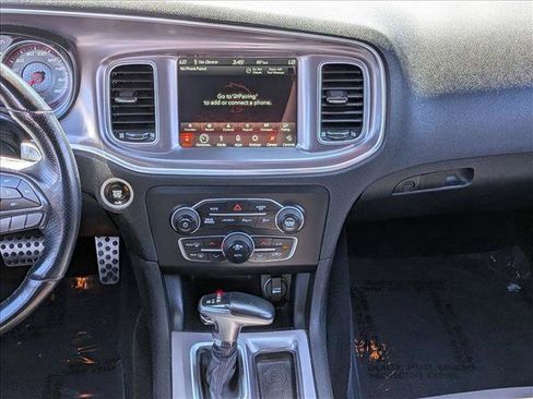 Used 2019 Dodge Charger Scat Pack RWD image 12