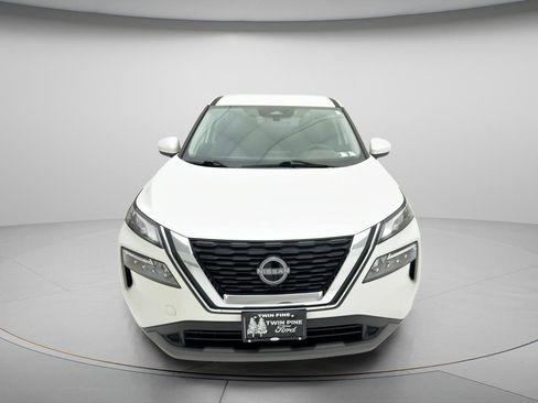 Used 2023 Nissan Rogue SV AWD/4WD image 2