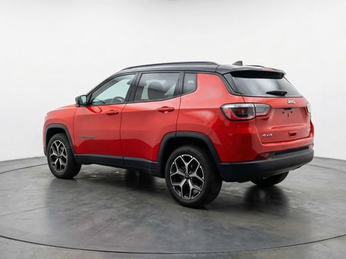 Used 2025 Jeep Compass Limited AWD/4WD image 5
