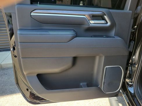 Used 2025 Chevrolet Silverado 3500 LTZ w/ Trail Boss Package AWD/4WD image 17