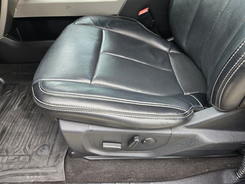 Used 2019 Ford F150 Lariat w/ Equipment Group 502A Luxury image 18