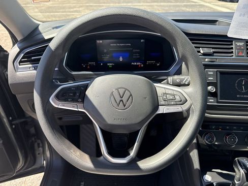 Used 2022 Volkswagen Tiguan S image 14