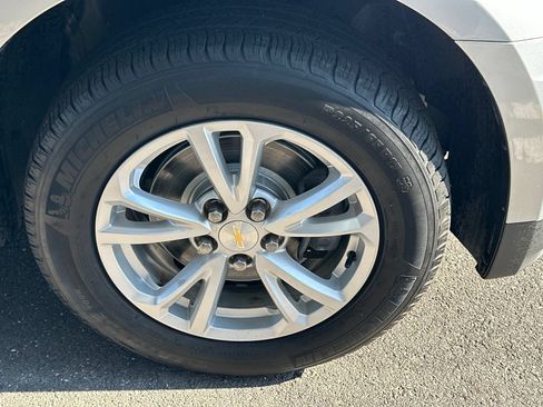 Used 2016 Chevrolet Equinox LT w/ Convenience Package AWD/4WD image 12