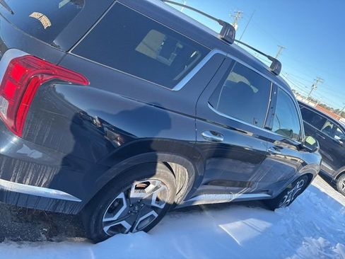 Used 2024 Hyundai Palisade Limited image 2