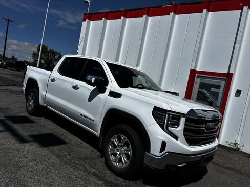 Used 2025 GMC Sierra 1500 SLT AWD/4WD image 6