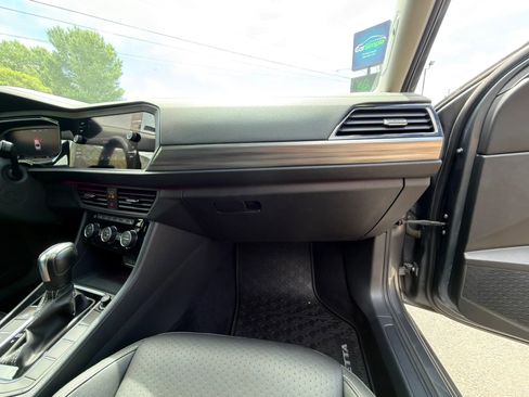 Used 2021 Volkswagen Jetta SEL FWD image 8
