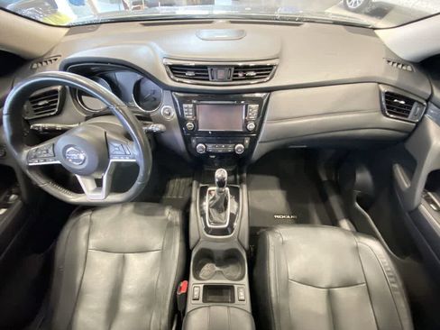 Used 2017 Nissan Rogue SL w/ SL Premium Package image 23