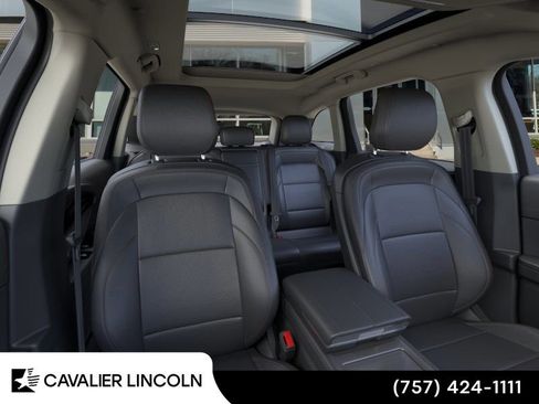 Used 2026 Lincoln Nautilus Premier w/ Equipment Group 102A AWD/4WD image 10