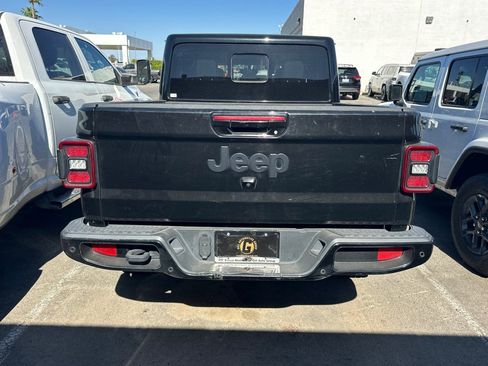 Used 2023 Jeep Gladiator Overland AWD/4WD image 6