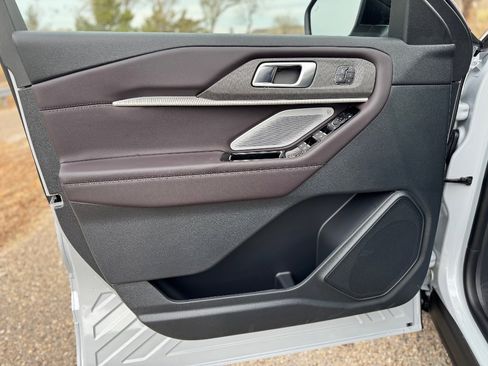 New 2026 Ford Explorer Platinum image 16