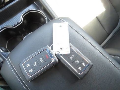 New 2026 Jeep Grand Cherokee L Limited AWD/4WD image 29