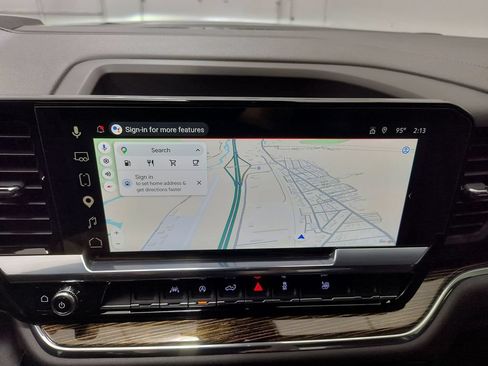 Used 2025 GMC Sierra 1500 Elevation w/ Preferred Package AWD/4WD image 17