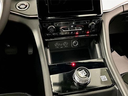 New 2025 Jeep Grand Cherokee Altitude w/ Trailer Tow Package image 7