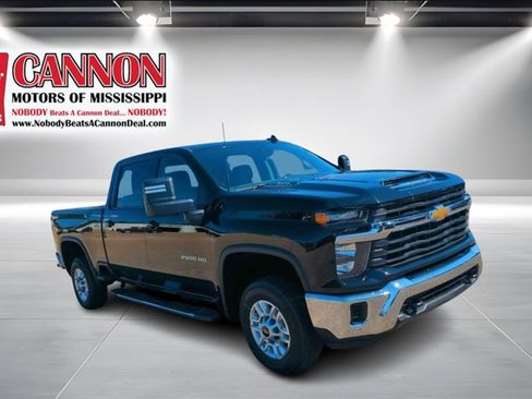 Used 2024 Chevrolet Silverado 2500 LT image 3