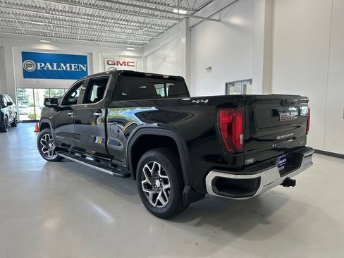 Used 2023 GMC Sierra 1500 SLT w/ SLT Convenience Package AWD/4WD image 8