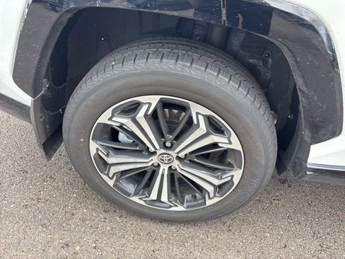 Used 2025 Toyota RAV4 XSE w/ Weather Package AWD/4WD image 14