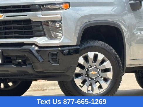 Used 2025 Chevrolet Silverado 2500 Custom w/ Custom Convenience Package AWD/4WD image 2