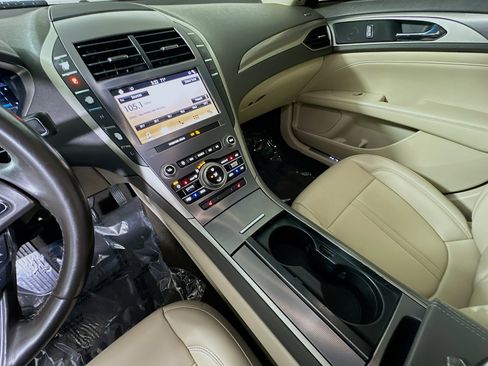 Used 2019 Lincoln MKZ Premiere FWD image 22
