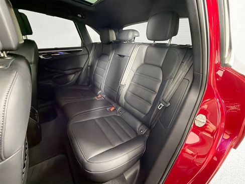 Certified 2023 Porsche Macan image 26