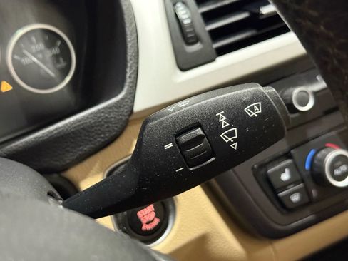 Used 2013 BMW 328i xDrive Sedan image 24