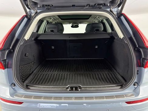Certified 2023 Volvo XC60 T8 Plus AWD/4WD image 27