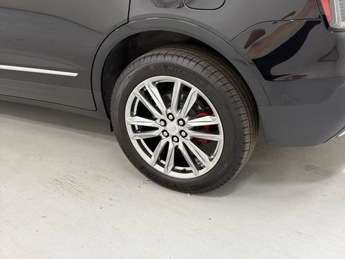 Certified 2026 Cadillac XT5 Sportv w/ LPO, Floor Liner Package AWD/4WD image 17