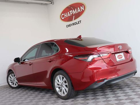 Used 2022 Toyota Camry LE w/ Carpet Mat Package (TMS) image 4