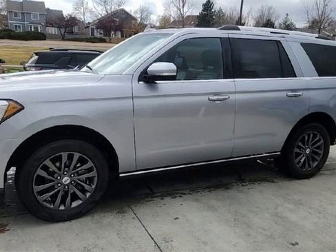 Used 2021 Ford Expedition Limited image 6