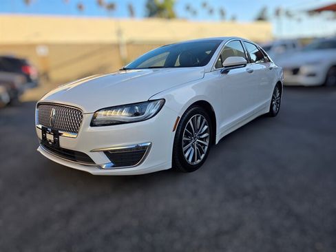 Used 2020 Lincoln MKZ FWD image 2