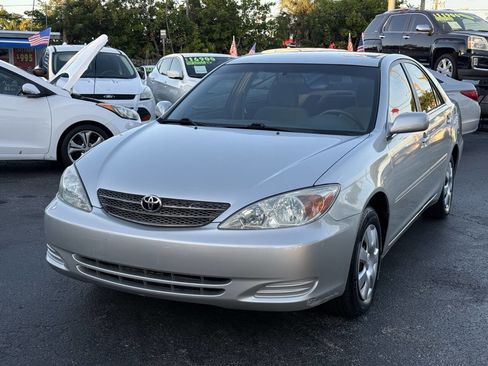 Used 2003 Toyota Camry LE image 2