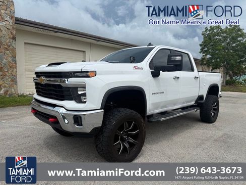 Used 2024 Chevrolet Silverado 2500 LT w/ All Star Edition AWD/4WD image 1