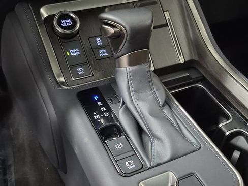 Used 2024 Lexus GX 550 image 33