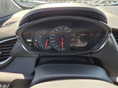 Used 2018 Chevrolet Trax LS image 29