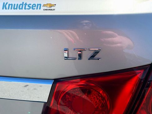 Used 2015 Chevrolet Cruze LTZ FWD image 9