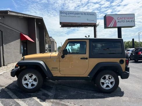 Used 2013 Jeep Wrangler Sport AWD/4WD image 2