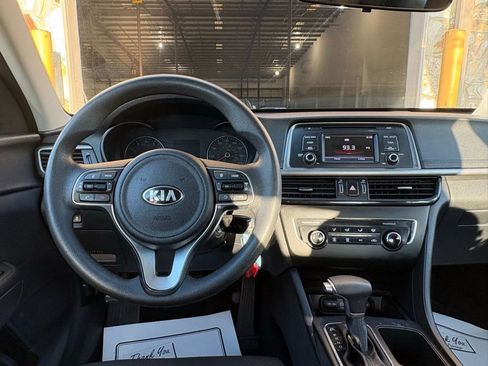 Used 2016 Kia Optima LX image 24