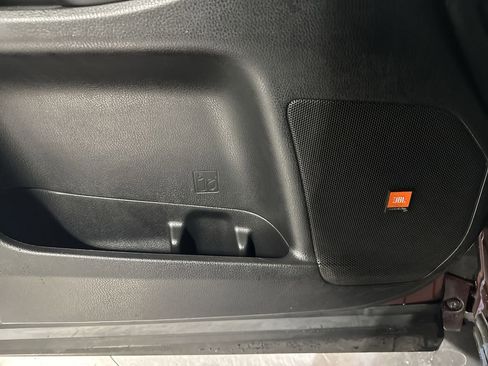 Used 2014 Toyota Highlander Limited image 21