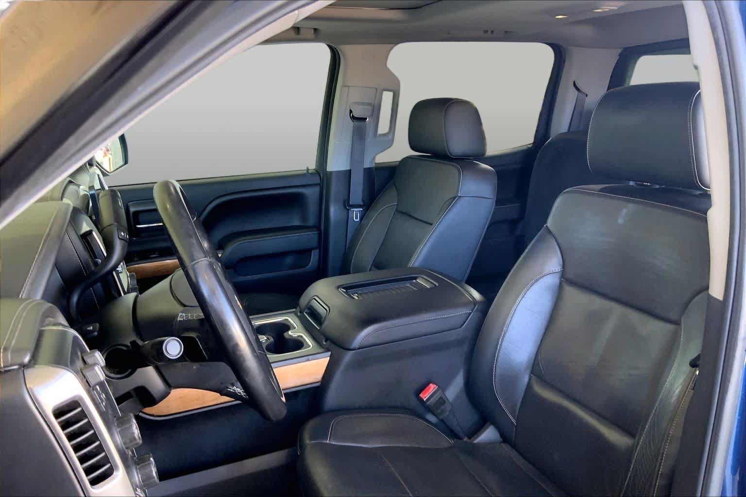Used 2016 Chevrolet Silverado 1500 LTZ AWD/4WD image 8