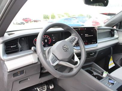 New 2026 Volkswagen Tiguan SE R-Line