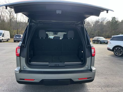 Used 2019 Lincoln Navigator Reserve image 34