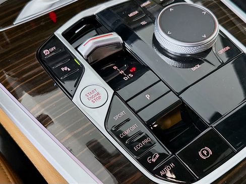 New 2026 BMW X5 xDrive40i w/ M Sport Package image 17