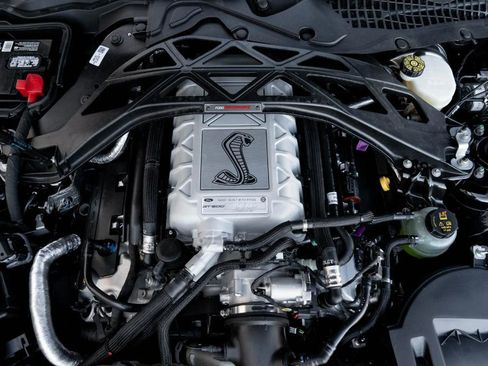 Used 2022 Ford Mustang Shelby GT500 w/ Technology Package image 27